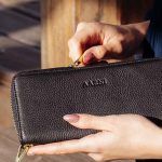 Hirvennahkainen Clutch-lompakko